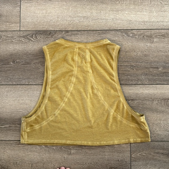 Lululemon muscle love crop tank - Picture 3 of 5